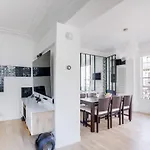 Outstanding Apartment Near Champs-Elysees By Guestready