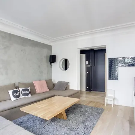 Outstanding Near Champs-elysees By Guestready * Paris